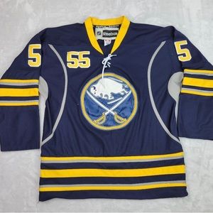 Vintage Buffalo Sabers jersey.  Preowned with light wear.  No holes or damages